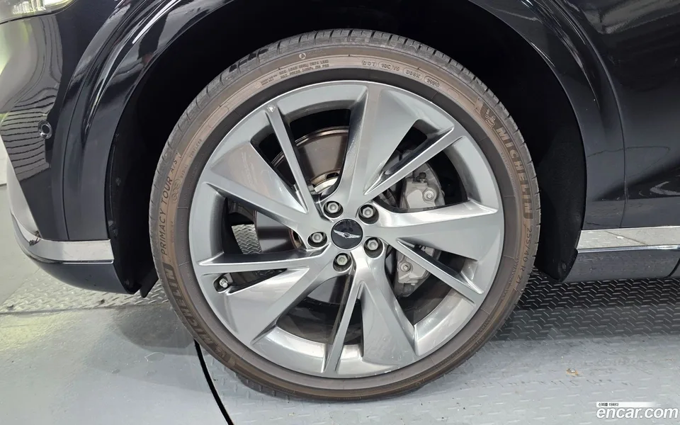 Genesis GV70 2.5T 2WD 2024 — thumbnail 2