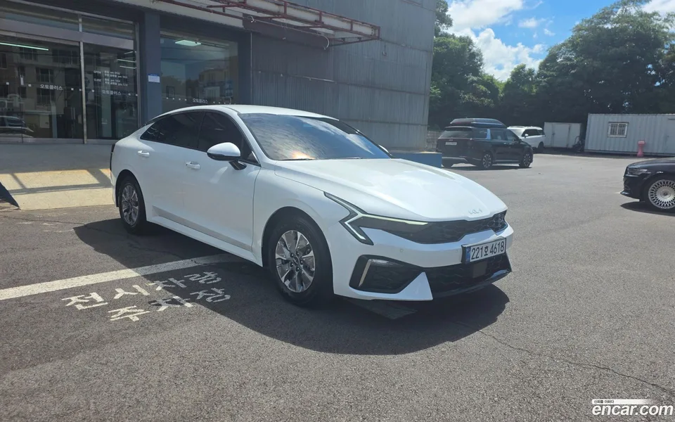 Kia K5 Hybrid 2024 — thumbnail 3