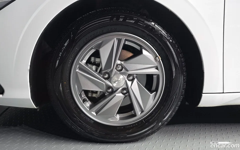 Hyundai Avante CN7 1.6 2024 — thumbnail 2