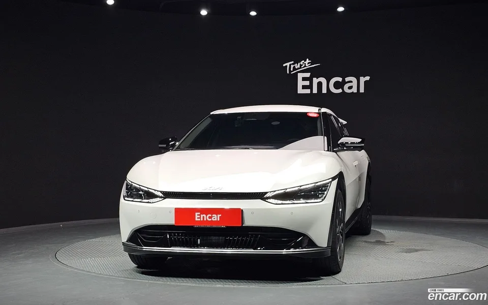 Kia EV6 2023 — thumbnail 3