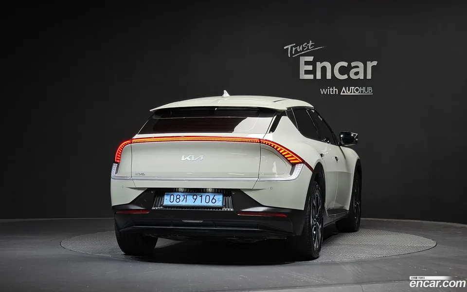Kia EV6 2023 — thumbnail 4