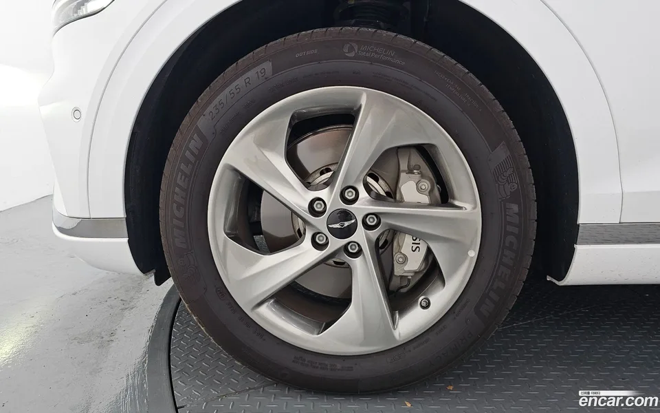 Genesis GV70 2.5T 2WD 2024 — thumbnail 2