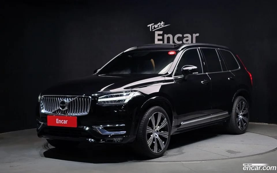 Volvo XC90 B6 2022 — photo 1, buy with delivery to Moscow