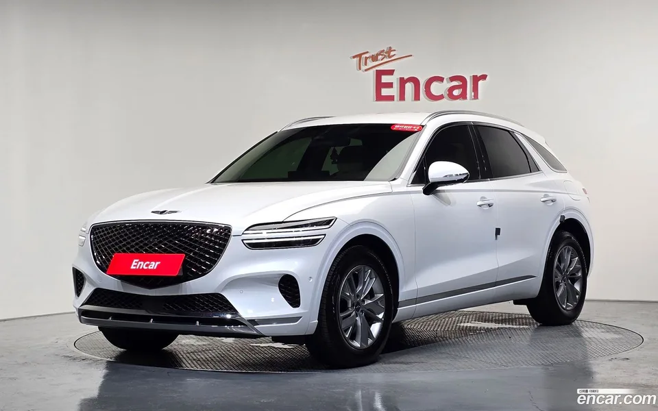 Genesis GV70 2.5T 2WD 2023 — photo 1, buy with delivery to Moscow