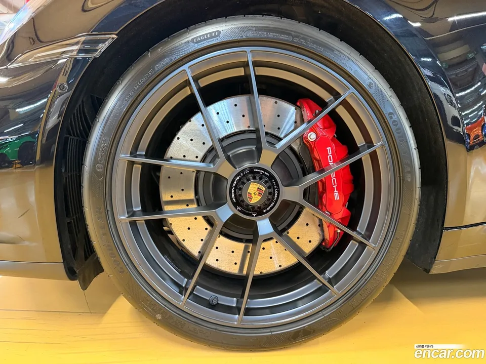 Porsche 911 (992) GTS 2026 — thumbnail 2