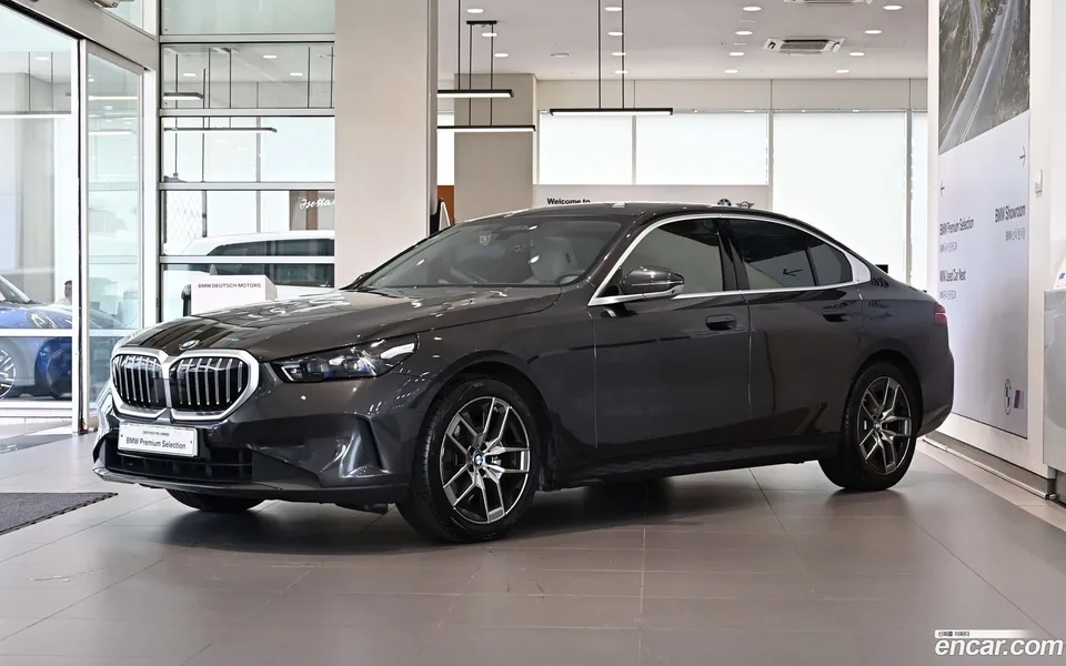BMW 5 Series 2025