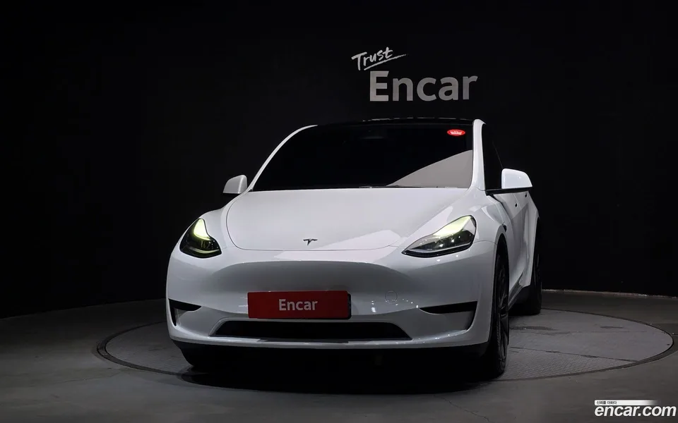 Tesla Model Y RWD 2024 — thumbnail 3