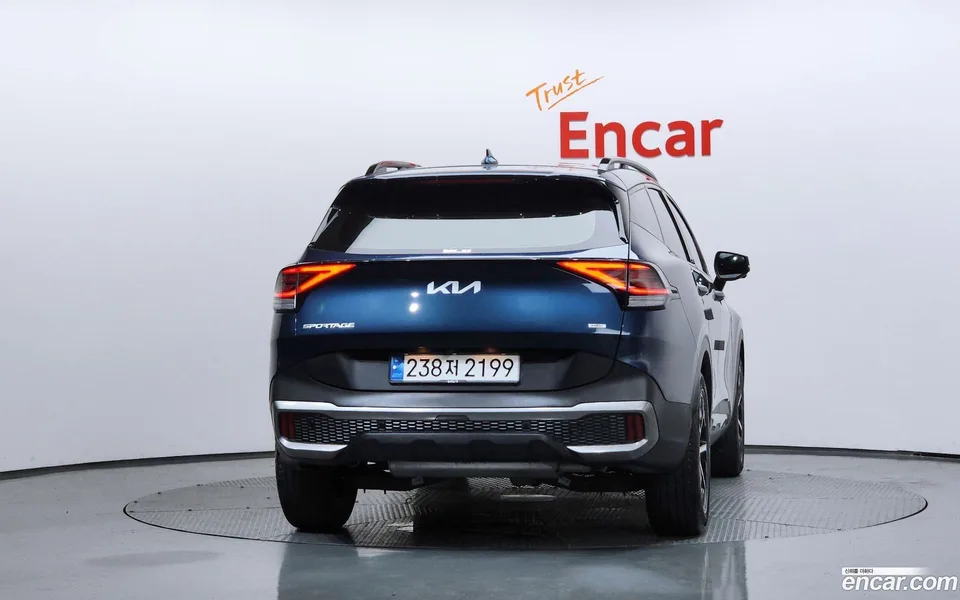 Kia Sportage Hybrid 4WD 2023 — thumbnail 4