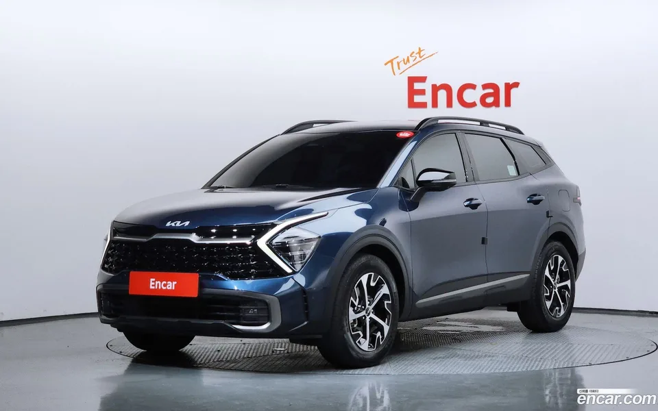 Kia Sportage Hybrid 4WD 2023 — photo 1, buy with delivery to Moscow