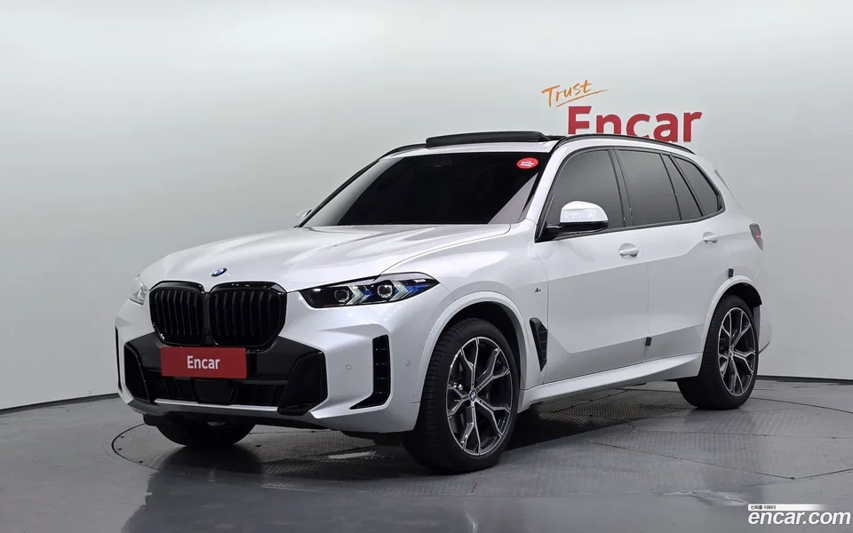 BMW X5 xDrive 40i M 2025 — photo 1, buy with delivery to Moscow