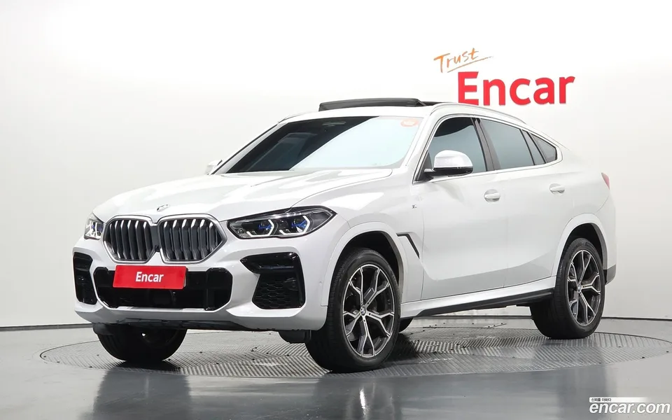 BMW X6 xDrive30d M 2022 — photo 1, buy with delivery to Moscow