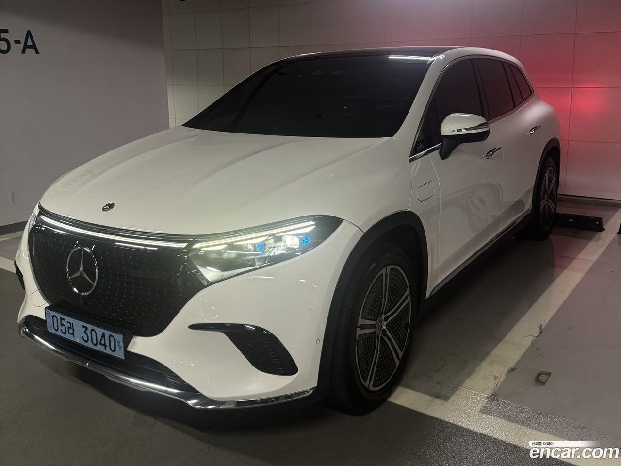 Mercedes-Benz EQS SUV 2023