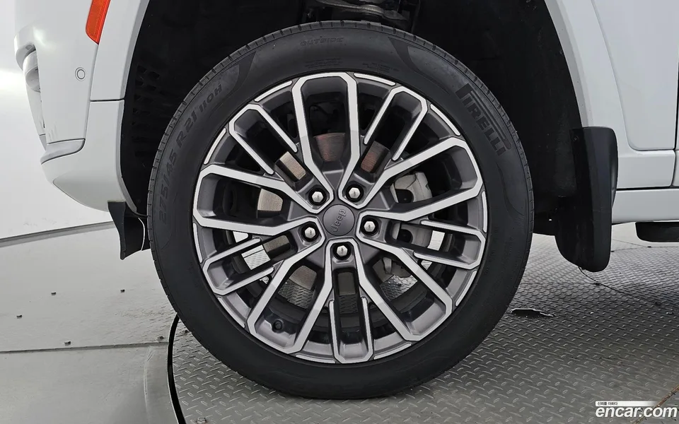 Jeep Grand Cherokee L 3.6 2023 — thumbnail 2