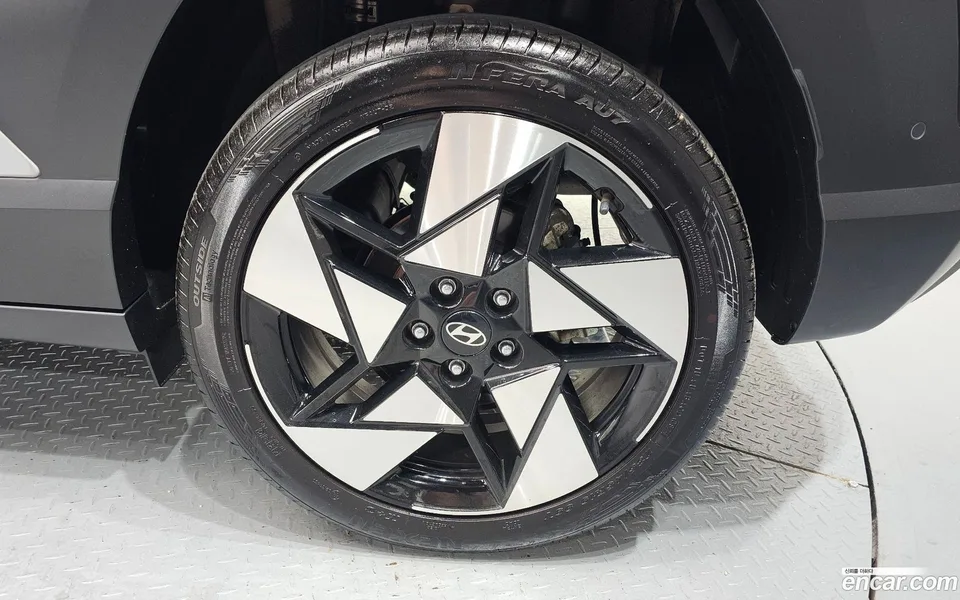 Hyundai Kona 1.6 2WD 2024 — thumbnail 2