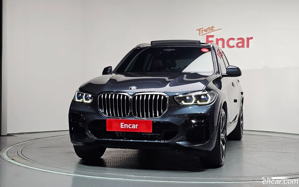 BMW X5 xDrive 40i M 2022 — thumbnail 3