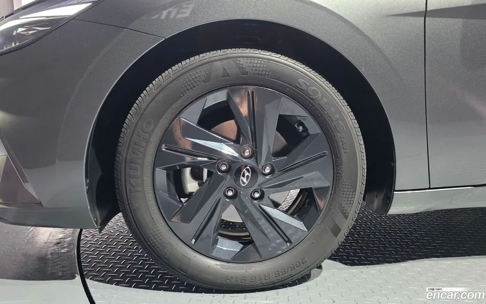 Hyundai Avante Hybrid 2022 — thumbnail 2