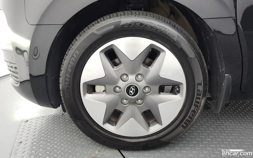 Hyundai Staria 4WD 11 2023 — thumbnail 2