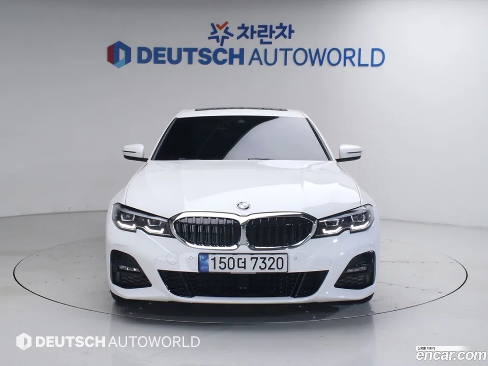 BMW 3 Series 320i M 2022 — thumbnail 3