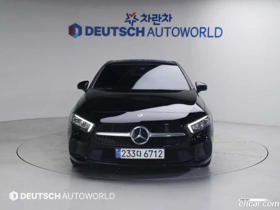 Mercedes-Benz A-Class A220 2022 — thumbnail 3
