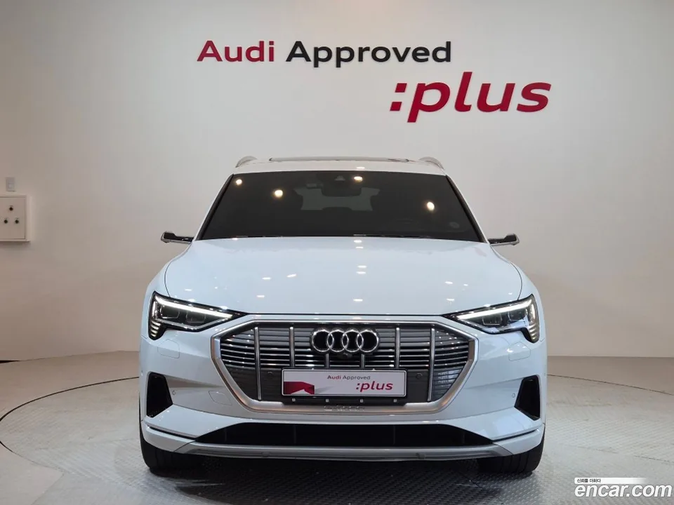 Audi e-tron 55 2023 — thumbnail 3