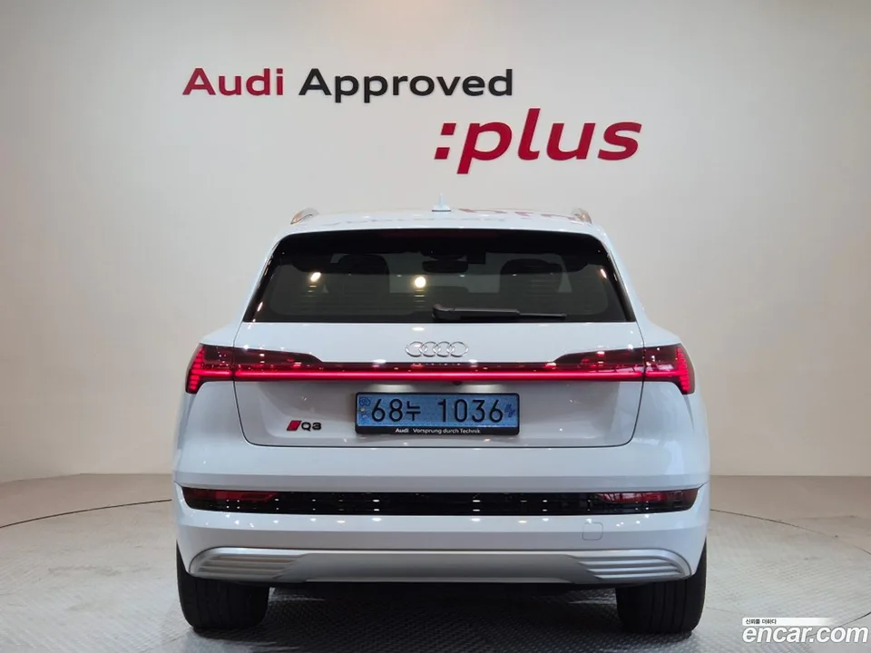Audi e-tron 55 2023 — thumbnail 4