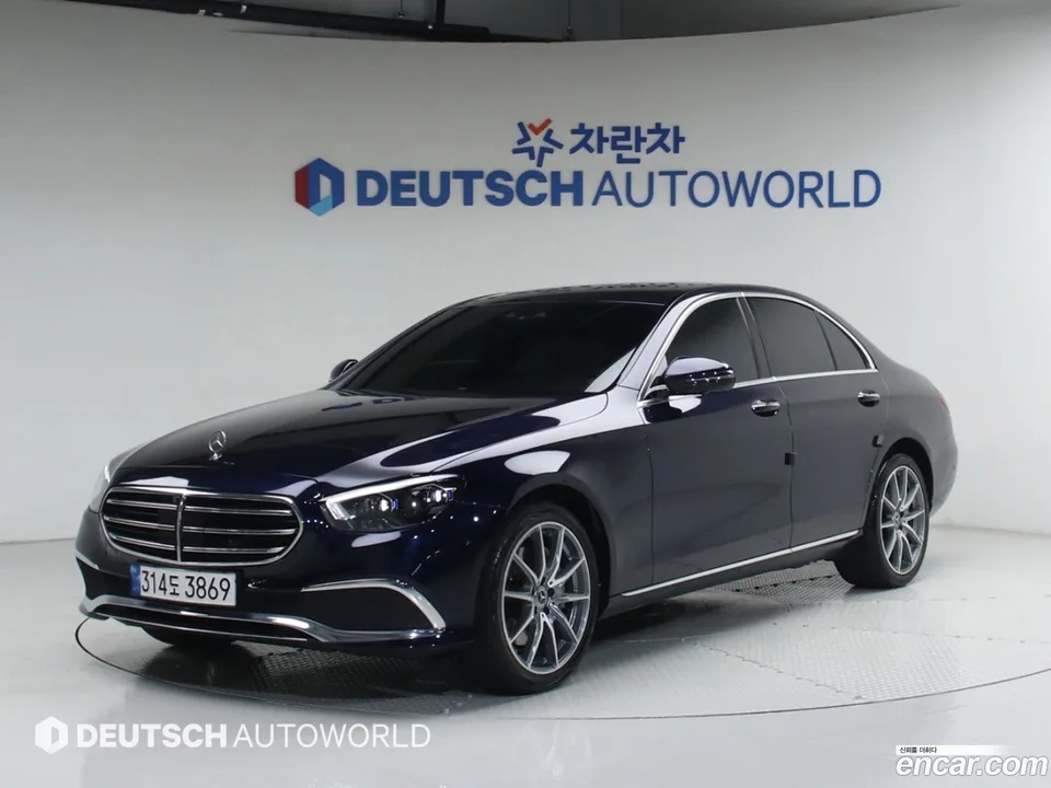 Mercedes-Benz E-Class E300e 4MATIC 2022 — photo 1, buy with delivery to Moscow