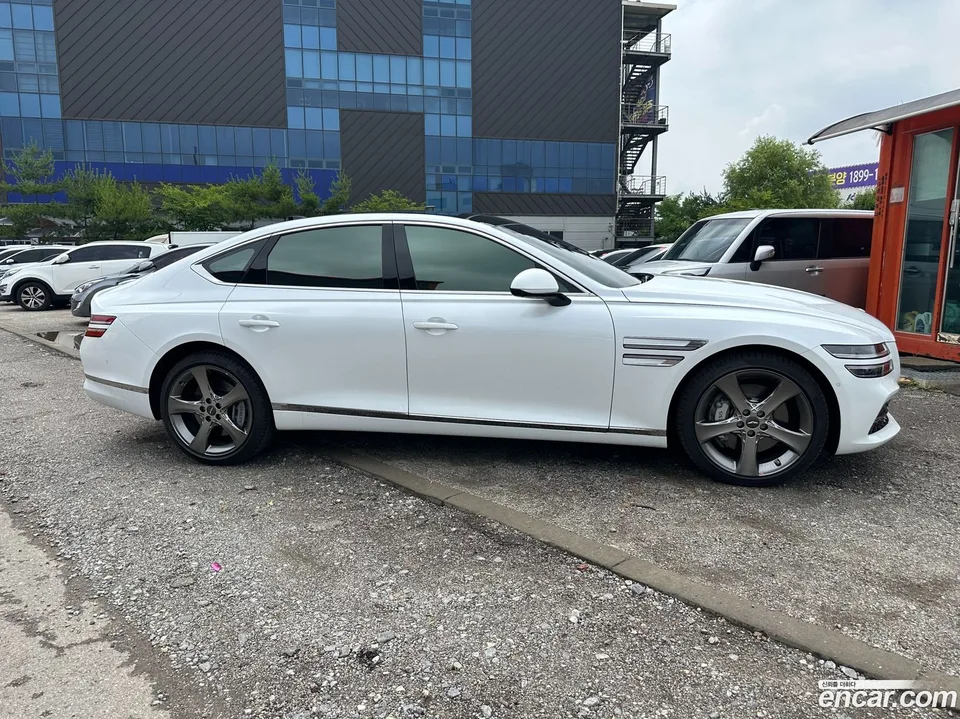 Genesis G80 2.5 AWD 2023 — thumbnail 3