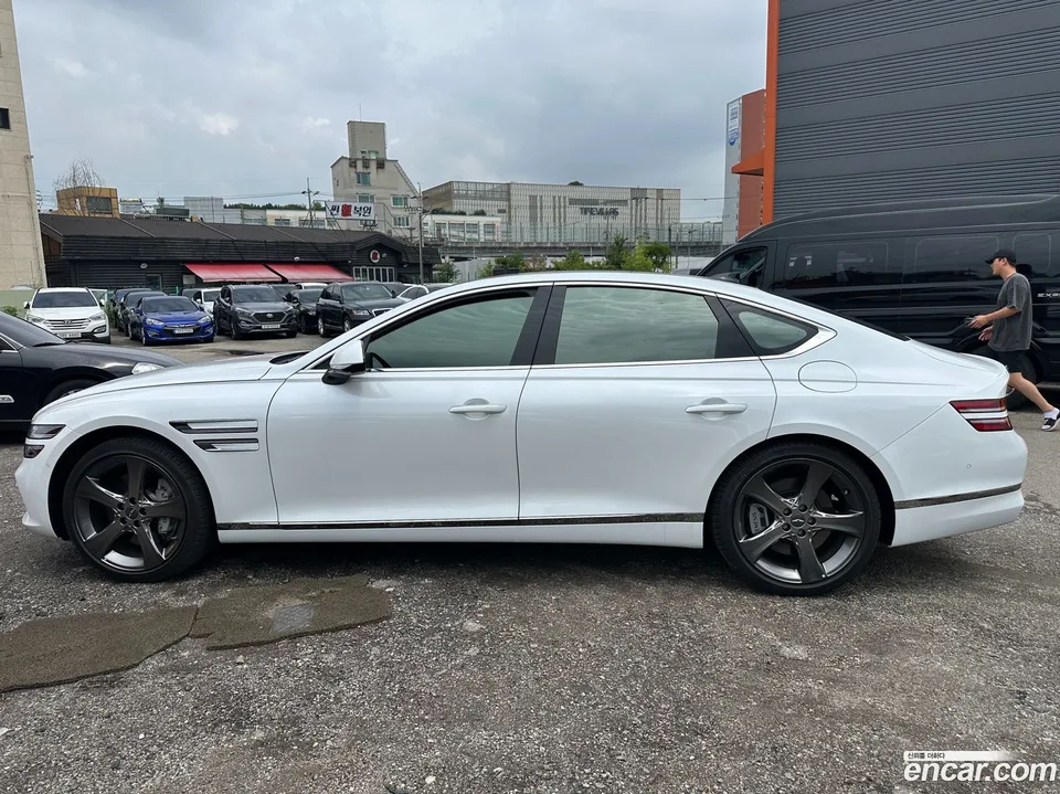 Genesis G80 2.5 AWD 2023 — thumbnail 4