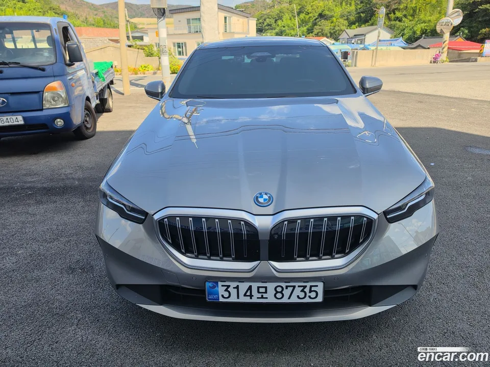 BMW 5 Series 2025