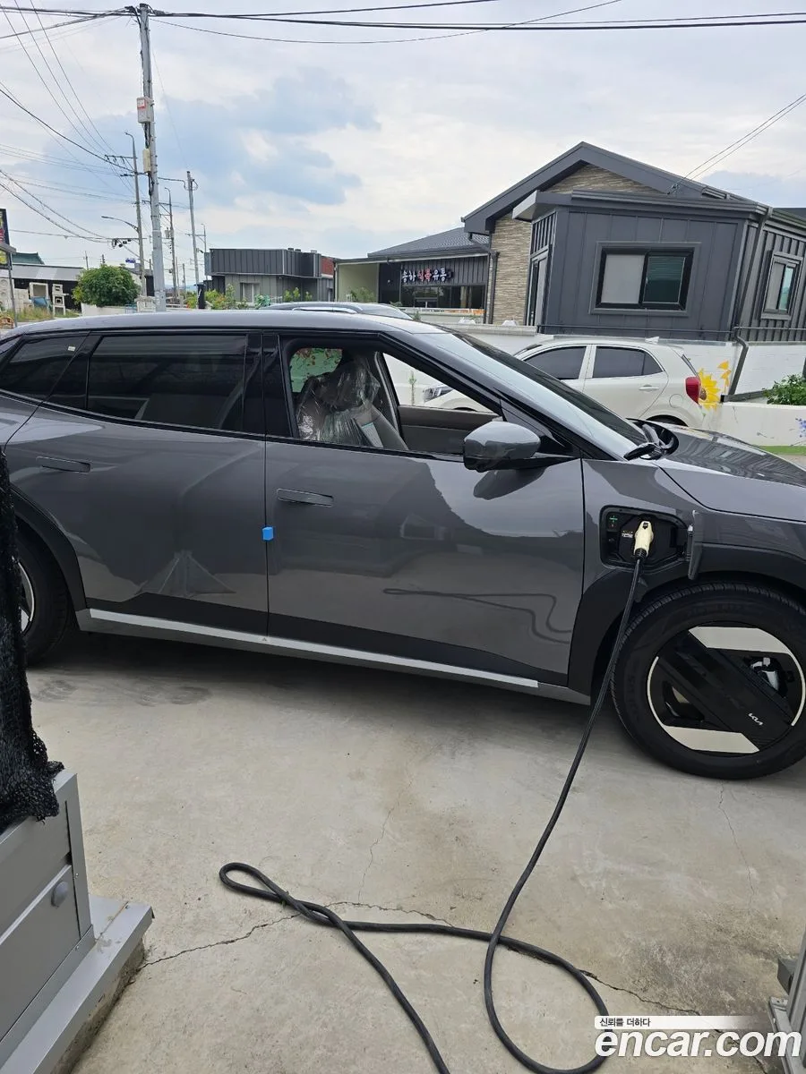 Kia EV4 2WD 2026 — photo 1, buy with delivery to Moscow