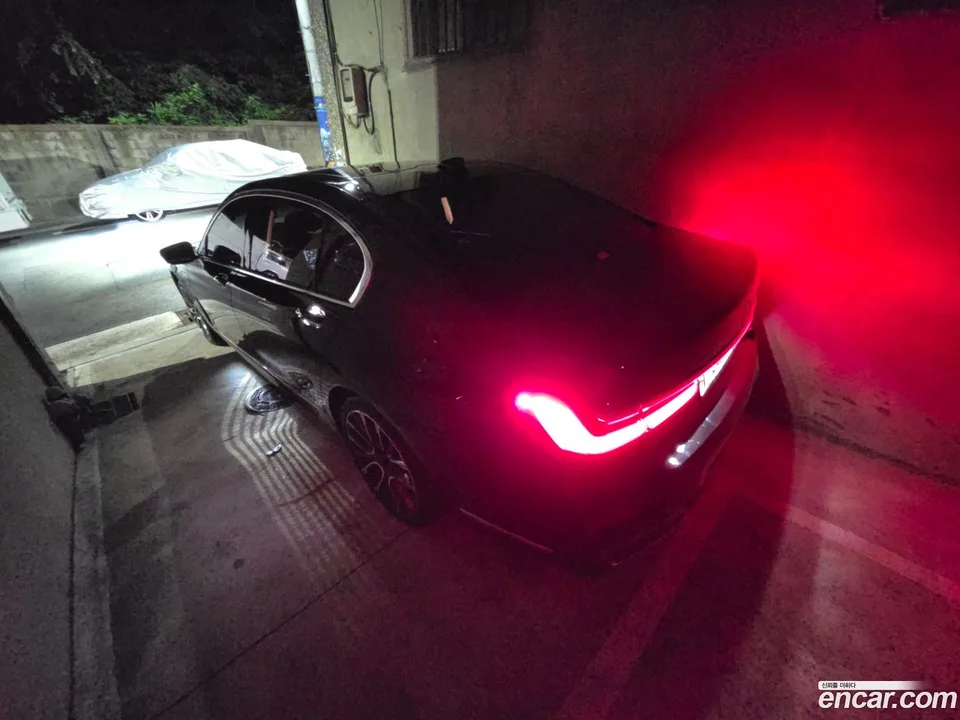 BMW 7 Series 745Le i M 2022 — thumbnail 4