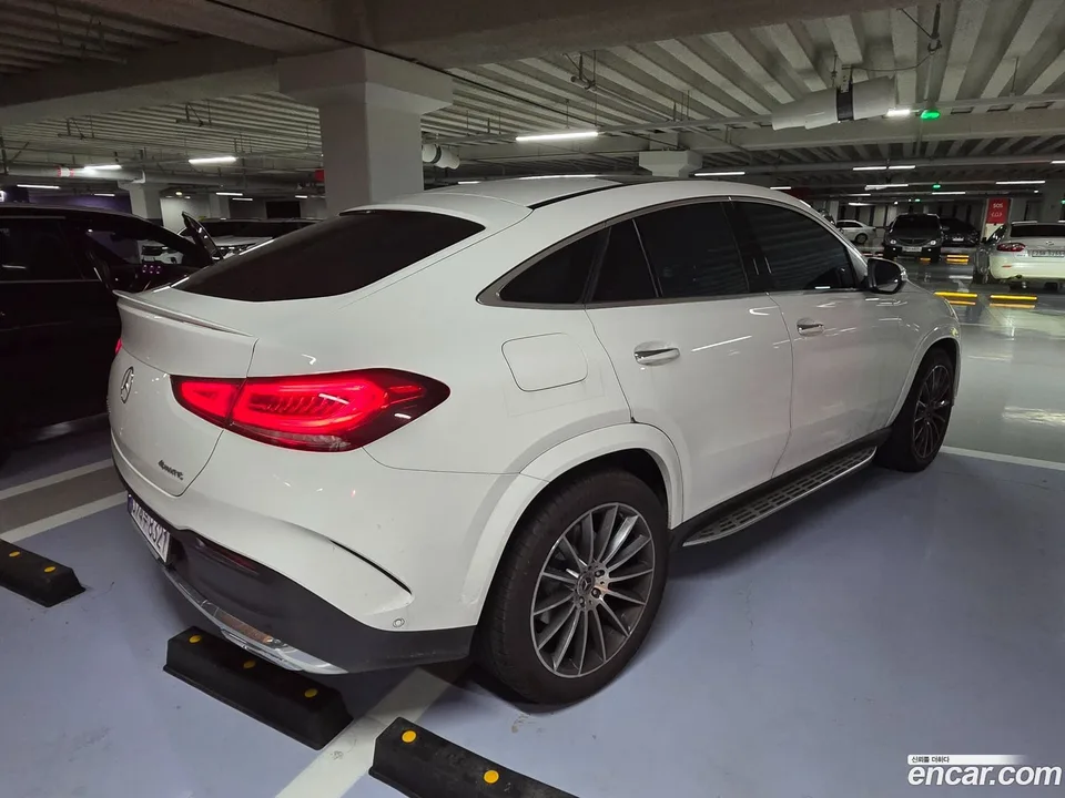Mercedes-Benz GLE-Class GLE400d 4MATIC 2023 — thumbnail 2