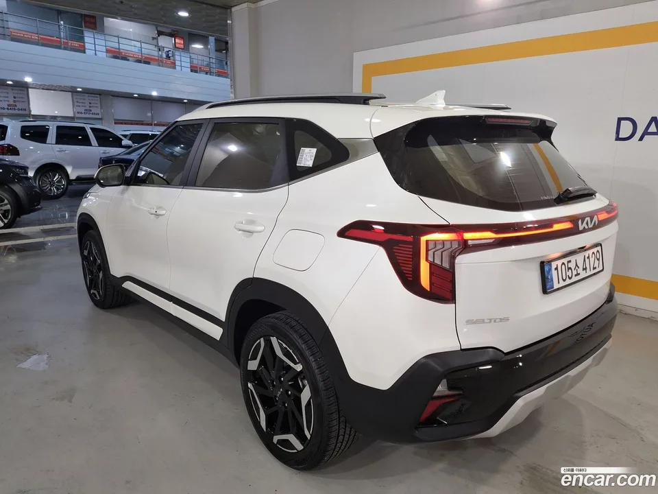 Kia Seltos 1.6 2WD 2023 — thumbnail 4
