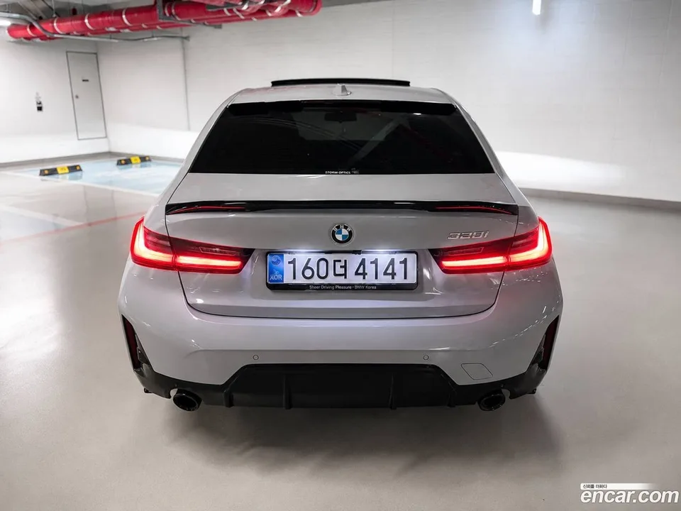 BMW 3 Series 320i M 2025 — thumbnail 4