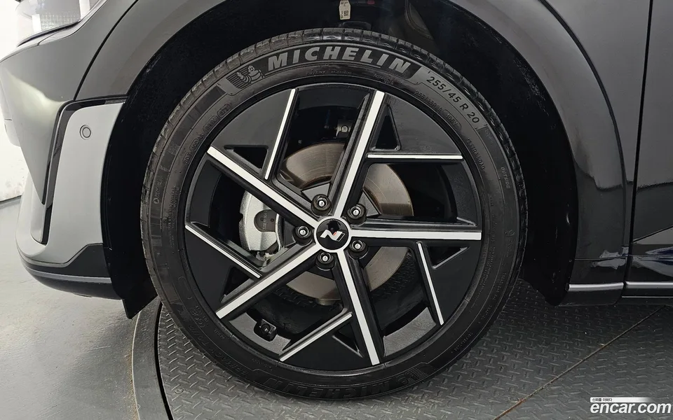Hyundai Ioniq 5 2024 — thumbnail 5