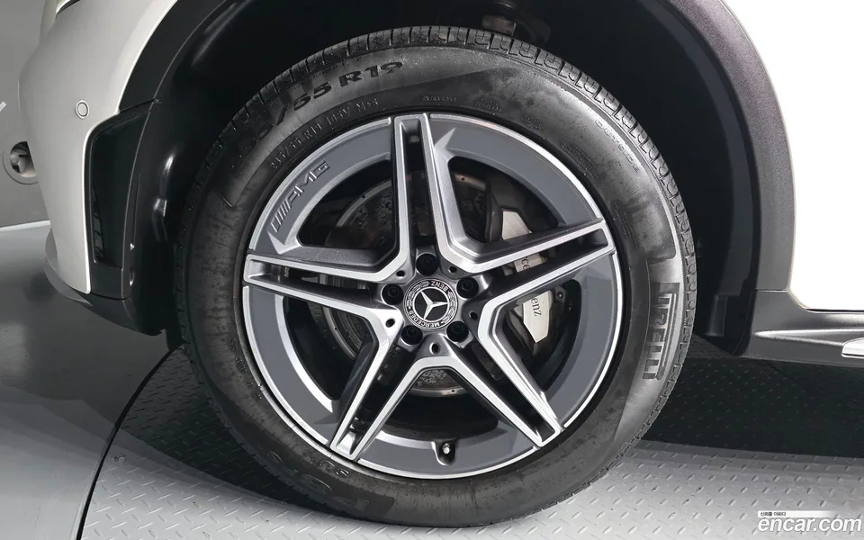 Mercedes-Benz GLC-Class GLC300e 4MATIC 2022 — thumbnail 2