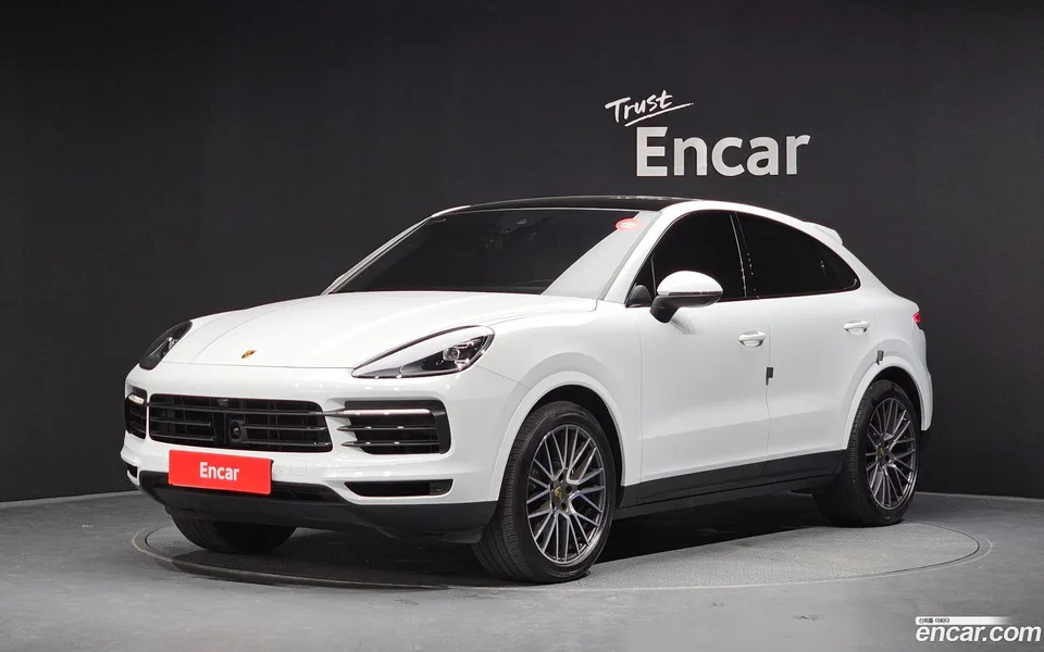 Porsche Cayenne 3.0 2022 — photo 1, buy with delivery to Moscow