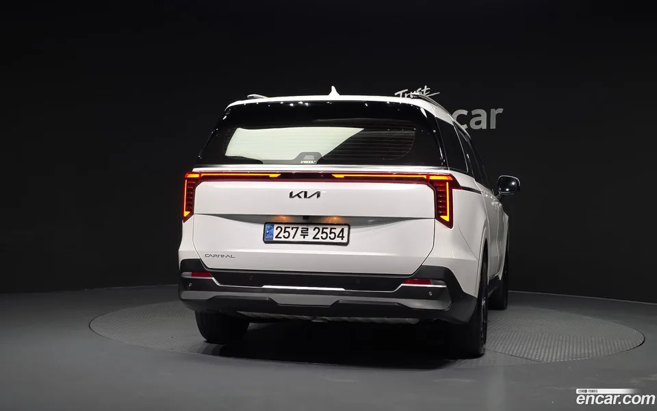 Kia Carnival 9 2024 — thumbnail 4