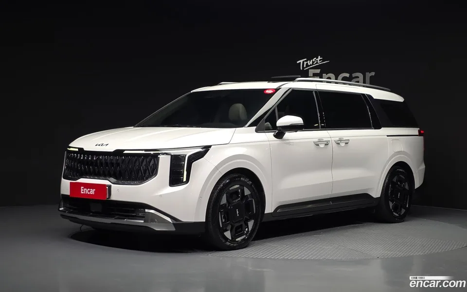 Kia Carnival 9 2024 — photo 1, buy with delivery to Moscow