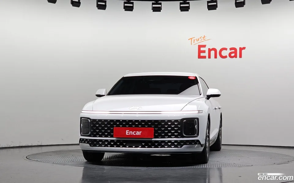 Hyundai Grandeur 2.5 2WD 2023 — thumbnail 3