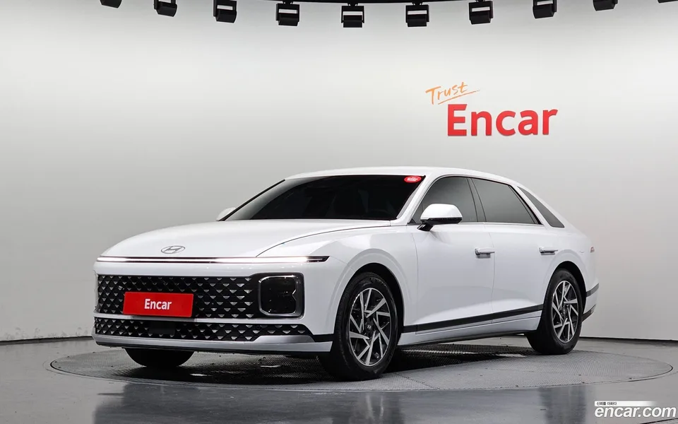 Hyundai Grandeur 2.5 2WD 2023 — photo 1, buy with delivery to Moscow
