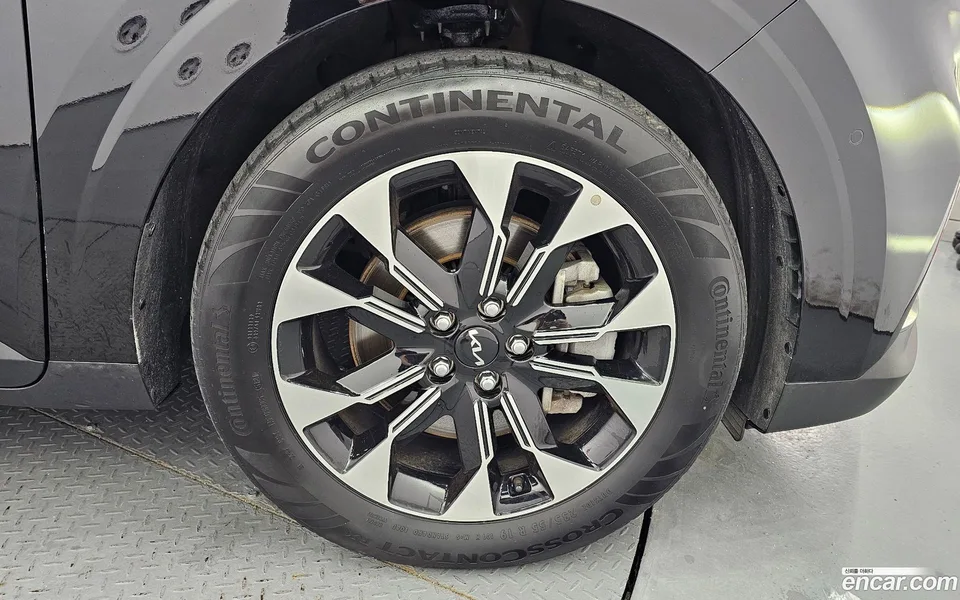 Kia Carnival 9 2022 — thumbnail 2