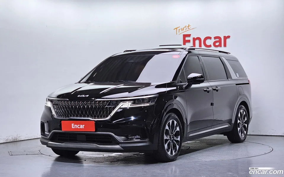 Kia Carnival 9 2022 — photo 1, buy with delivery to Moscow