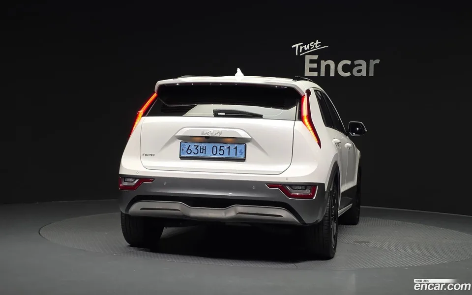 Kia Niro EV 2023 — thumbnail 4