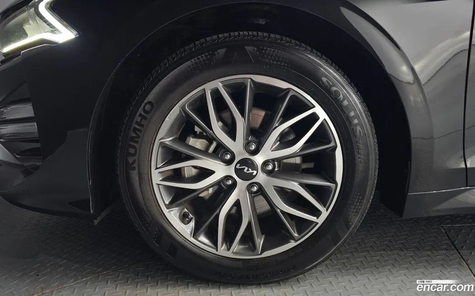 Kia K5 2.0 2023 — thumbnail 5