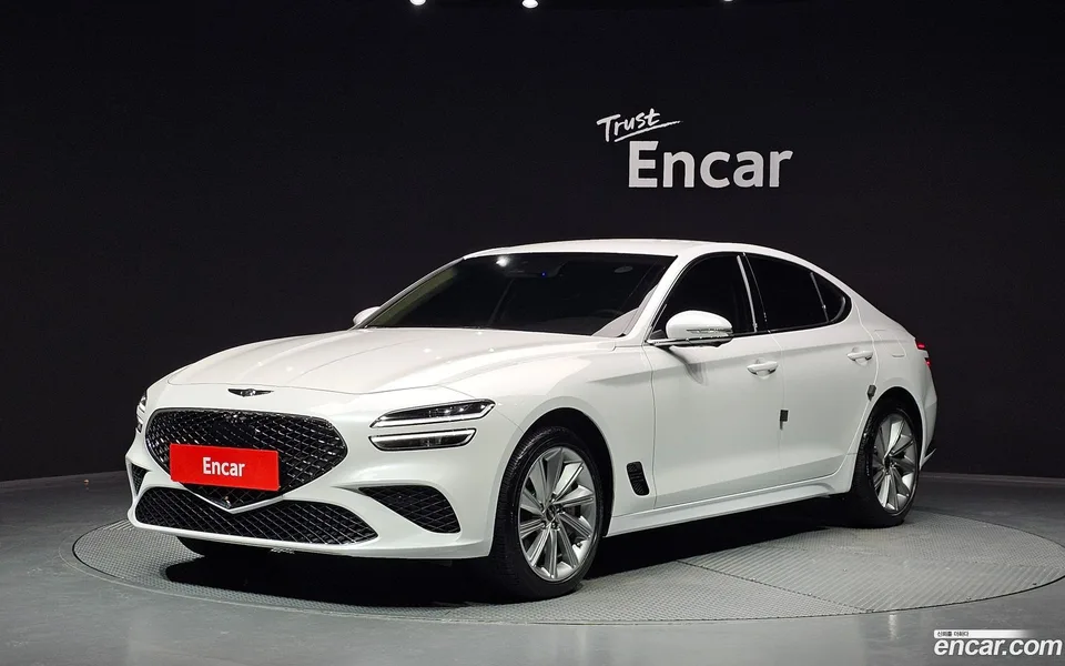 Genesis G70 2.5T 4WD 2024 — photo 1, buy with delivery to Moscow