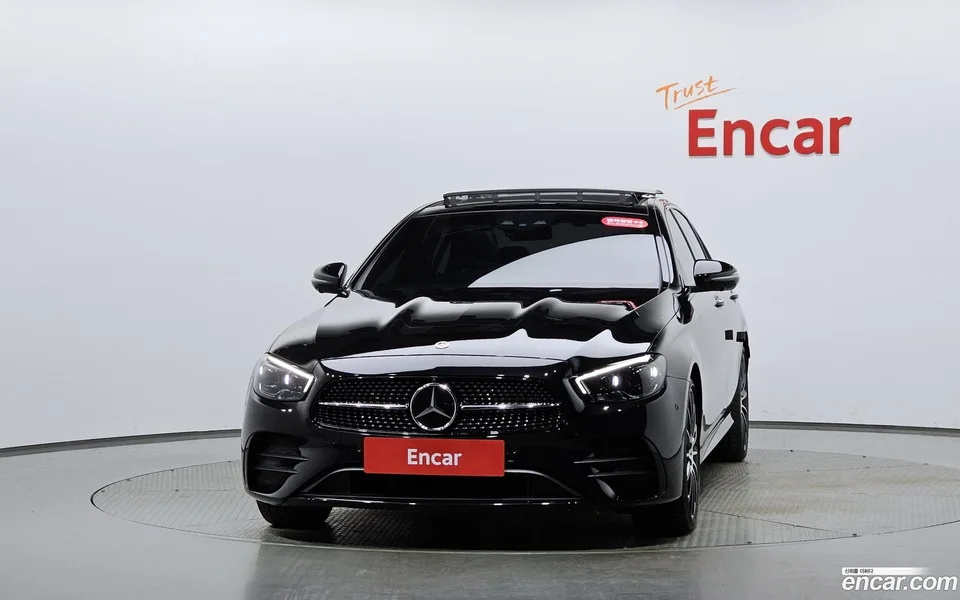 Mercedes-Benz E-Class E350 4MATIC AMG Line 2023 — thumbnail 3