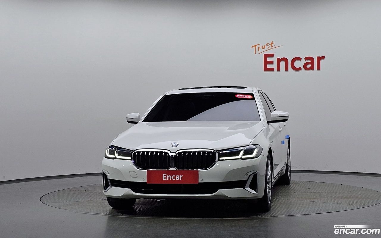 BMW 5 Series 2022 — 3