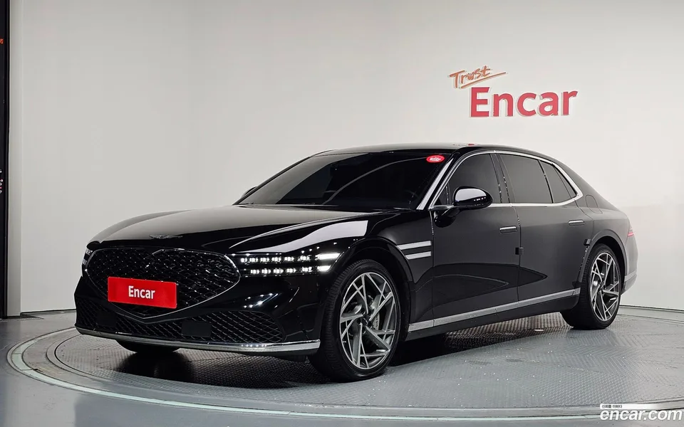 Genesis G90 3.5 AWD 2023 — photo 1, buy with delivery to Moscow