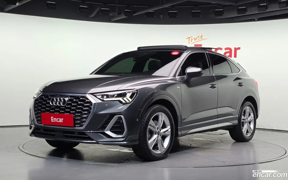 Audi Q3 35 TDI 2022 — photo 1, buy with delivery to Moscow